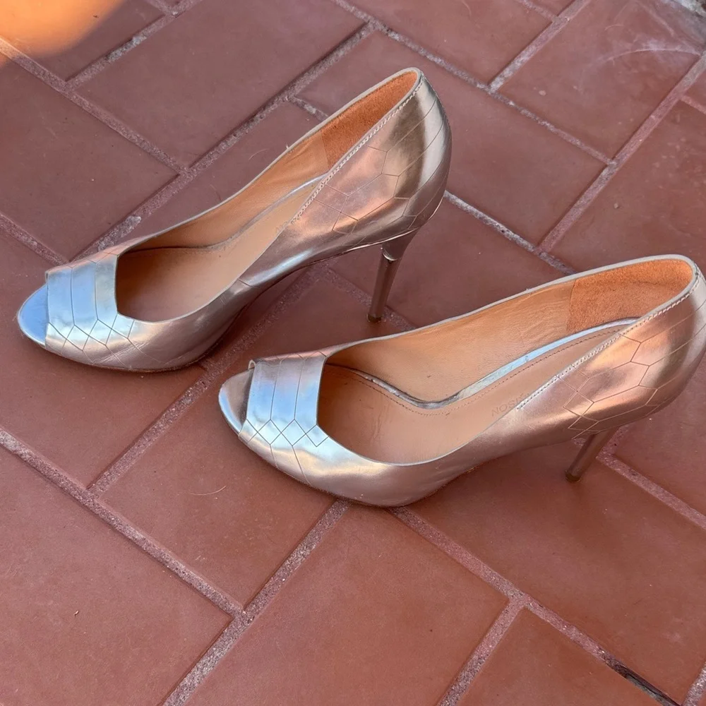 Sigerson Morrison Kitty Peep-Toe Silver Pumps, Metallic Silver Heels